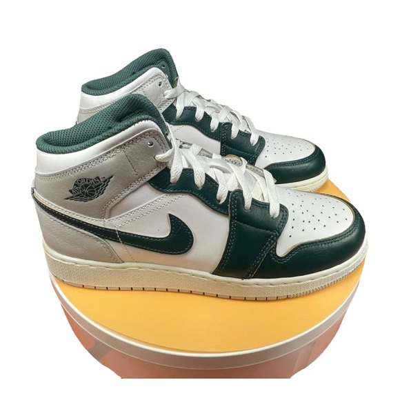 Nike Air Jordan Mid SE (GS) kids sneakers. White/Oxidized Green-Sail. Size 6Y. - Picture 2 of 12